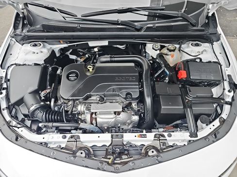 Used 2024 Chevrolet Malibu LT image 32