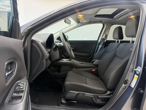 Used 2017 Honda HR-V EX image 15