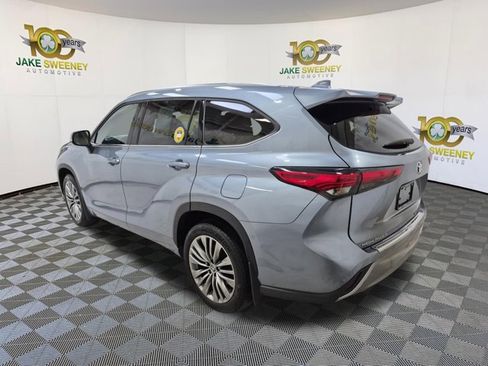 Used 2021 Toyota Highlander Platinum AWD/4WD image 7