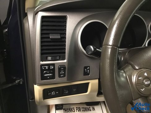 Used 2010 Toyota Tundra Limited image 28