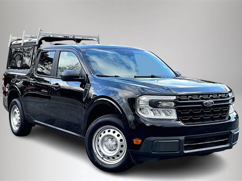 Used 2022 Ford Maverick XL image 1