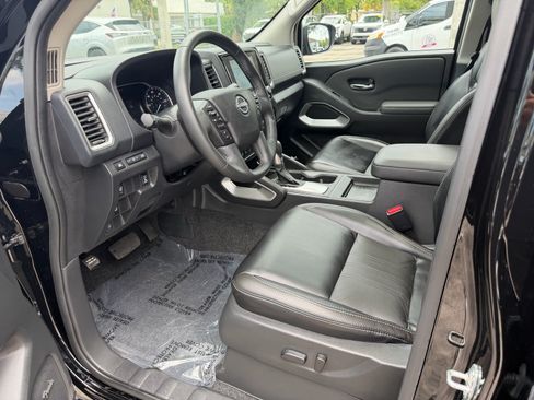 Certified 2024 Nissan Frontier SL w/ Technology Package RWD image 11
