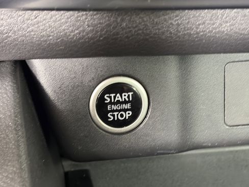 Used 2023 Nissan Rogue SV image 26