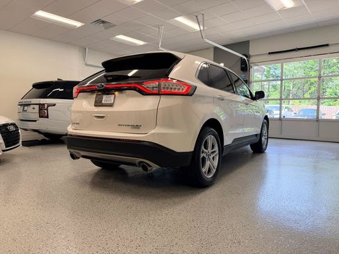 Used 2017 Ford Edge Titanium w/ Equipment Group 301A FWD image 9