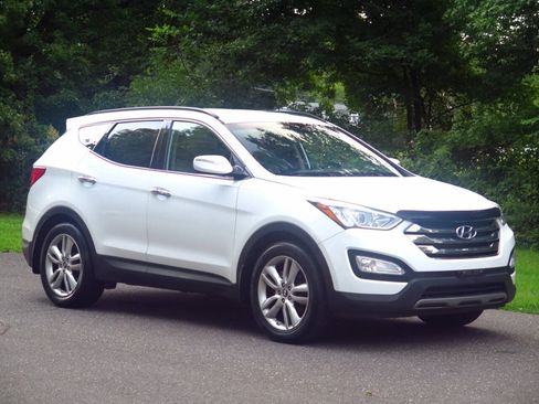 Used 2014 Hyundai Santa Fe Sport 2.0T w/ Navigation Package 06 FWD image 6