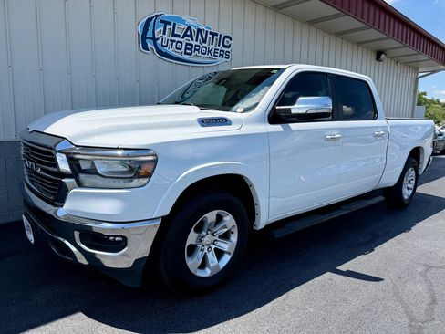 Used 2022 RAM 1500 Laramie AWD/4WD image 1