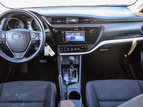 Used 2018 Toyota Corolla iM image 11