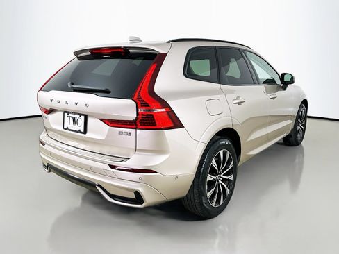 Used 2024 Volvo XC60 B5 Plus w/ Protection Package Premier AWD/4WD image 5