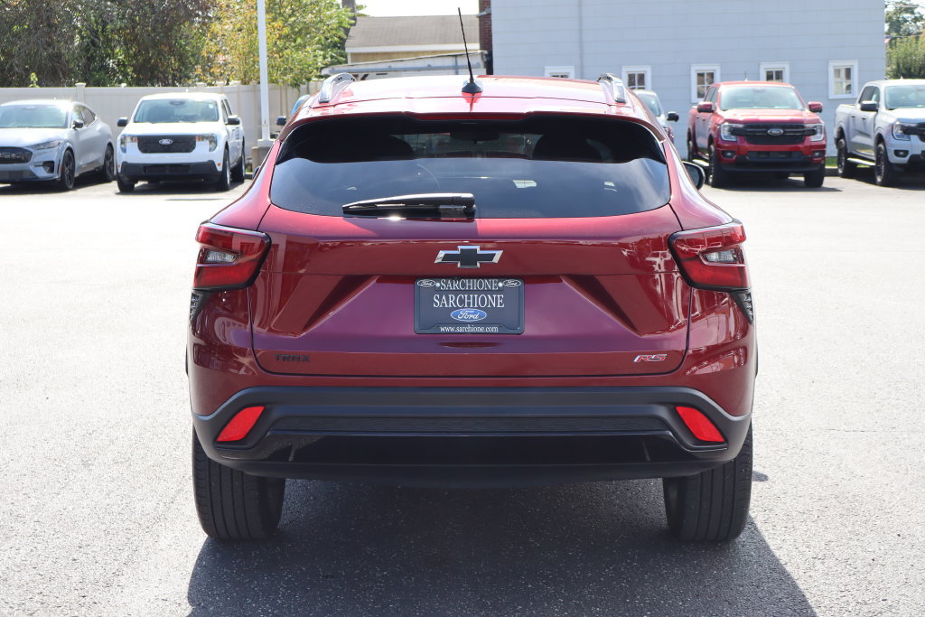 Used 2024 Chevrolet Trax RS w/ Driver Confidence Package FWD image 20