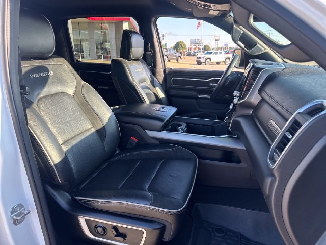 Used 2023 RAM 1500 Laramie AWD/4WD image 12