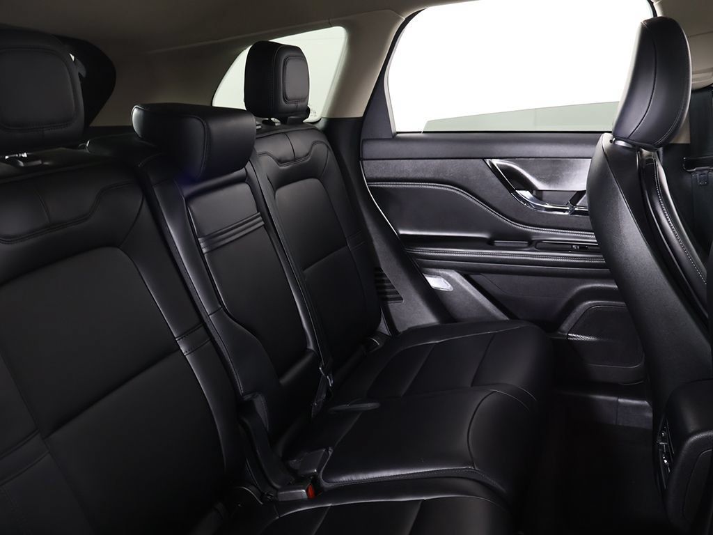 Used 2024 Lincoln Corsair AWD image 33