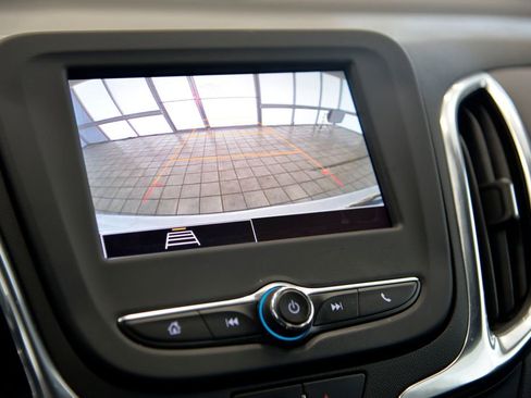 Used 2022 Chevrolet Equinox LT image 19