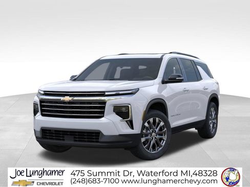 New 2026 Chevrolet Traverse LT w/ Sun and Wheel Package AWD/4WD image 7