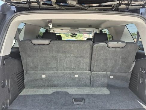 Used 2018 Cadillac Escalade Luxury RWD image 25