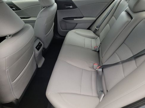 Used 2017 Honda Accord EX-L image 18