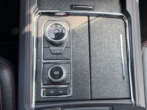 Used 2023 Ford Expedition Limited AWD/4WD image 57