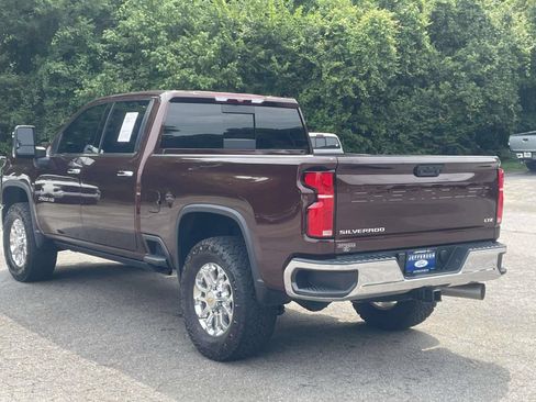 Used 2024 Chevrolet Silverado 2500 LTZ w/ LTZ Plus Package AWD/4WD image 8