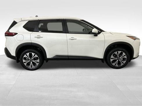 Used 2023 Nissan Rogue SV image 8