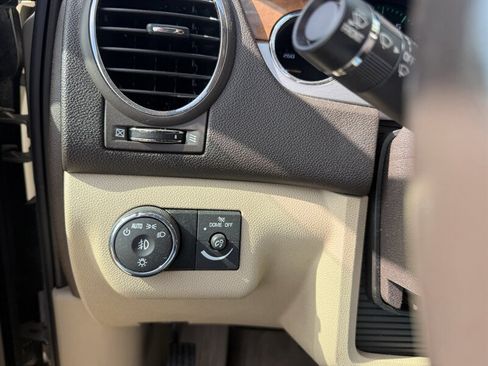 Used 2012 Buick Enclave Leather AWD/4WD image 21
