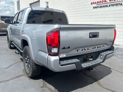 Used 2021 Toyota Tacoma SR5 w/ Technology Package AWD/4WD image 6