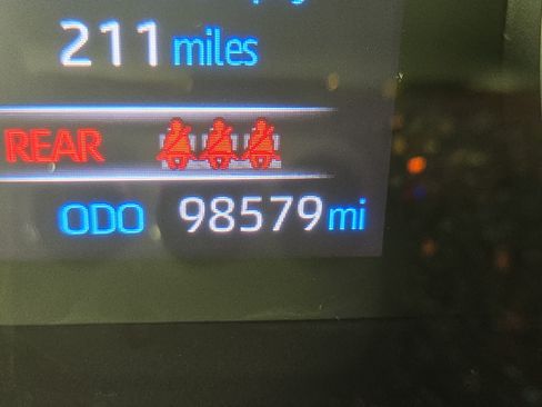 Used 2022 Toyota RAV4 LE AWD/4WD image 19