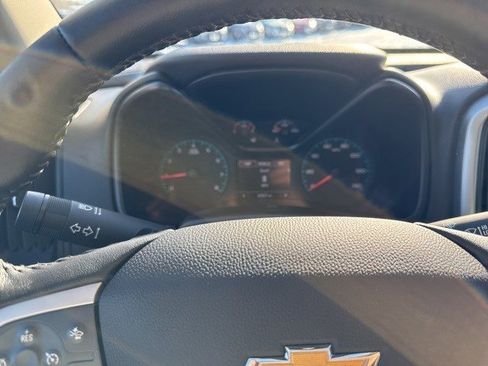 Used 2022 Chevrolet Colorado LT w/ Fleet Safety Package image 17