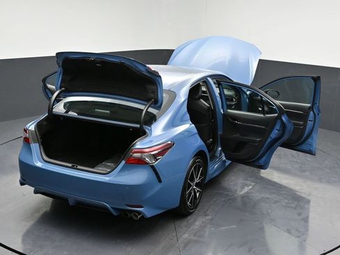 Used 2024 Toyota Camry SE image 34