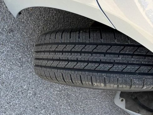 Used 2012 Hyundai Sonata GLS image 14