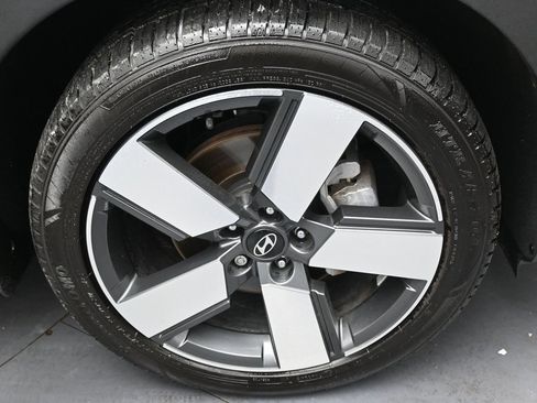 Used 2024 Hyundai Santa Fe Limited image 40