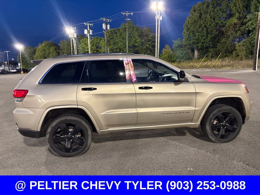 Used 2014 Jeep Grand Cherokee Overland AWD/4WD image 8