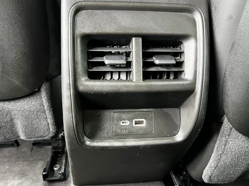 Used 2024 Cadillac XT4 Premium Luxury image 13