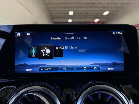 Used 2025 Mercedes-Benz GLA 250 image 35