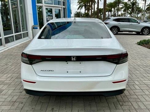 Used 2023 Honda Accord EX image 5