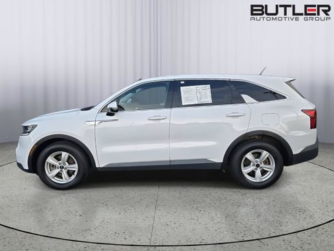 Used 2021 Kia Sorento LX FWD image 7