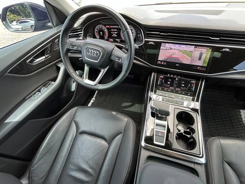 Used 2023 Audi Q8 Premium w/ Convenience Package AWD/4WD image 9