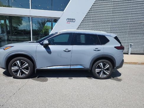 Used 2021 Nissan Rogue SL FWD image 2