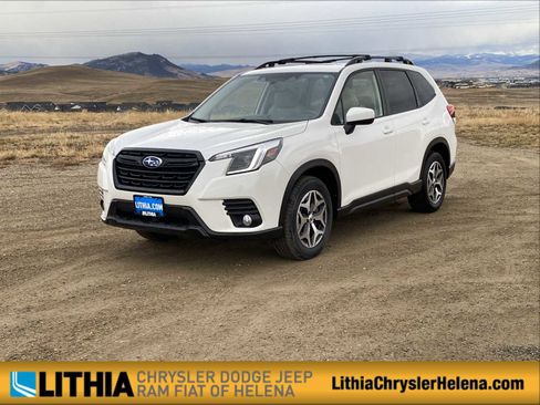 Used 2023 Subaru Forester Premium image 1