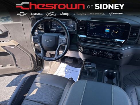 Used 2024 Chevrolet Silverado 1500 ZR2 w/ Technology Package image 32