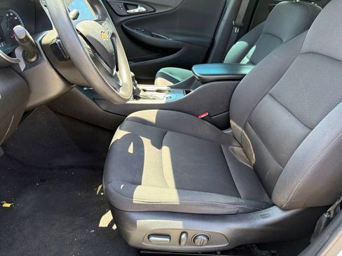 Used 2022 Chevrolet Malibu LT FWD image 17