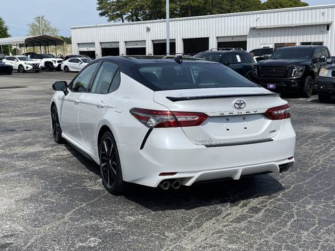 Used 2019 Toyota Camry XSE FWD image 10