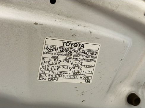 Used 2022 Toyota Corolla LE image 17