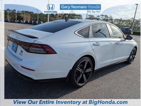 Used 2024 Honda Accord Sport image 10