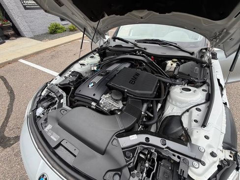 Used 2014 BMW Z4 sDrive35i RWD image 37