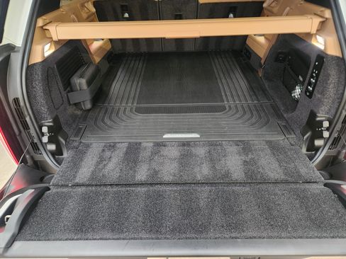 Certified 2023 Land Rover Range Rover Long Wheelbase SE image 35