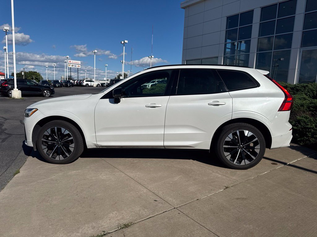 Used 2026 Volvo XC60 B5 Plus AWD/4WD image 8