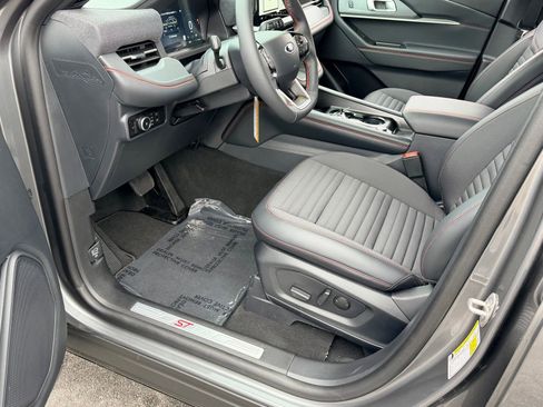 New 2026 Ford Explorer ST-Line w/ ST-Line Street Pack image 17