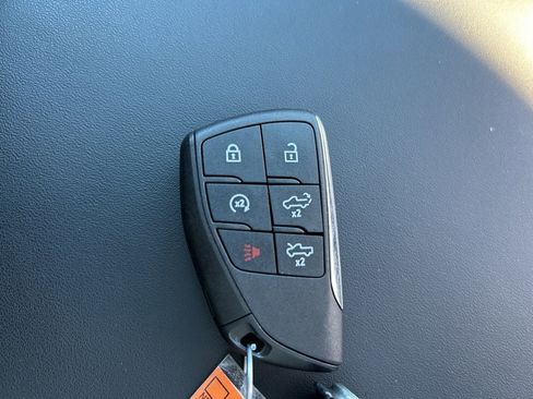 Used 2025 GMC Sierra EV Denali image 34