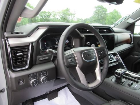 Used 2025 GMC Sierra 1500 Denali w/ Denali Reserve Package AWD/4WD image 14