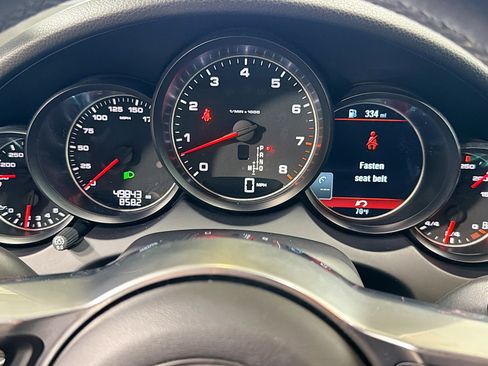 Used 2018 Porsche Cayenne image 40