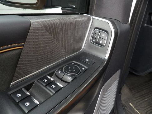 Used 2024 Ford F250 Platinum AWD/4WD image 61